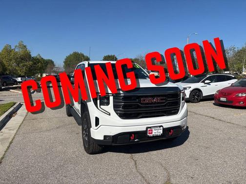 Summit White 2022 GMC Sierra 1500 AT4