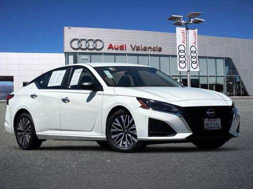 Glacier White 2025 Nissan Altima 2.5 SV