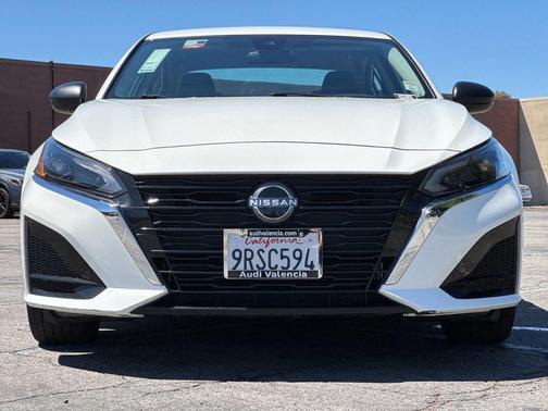 Glacier White 2025 Nissan Altima 2.5 SV