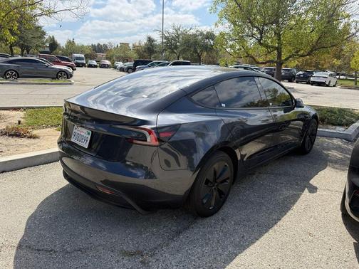 2025 Tesla Model 3 Long Range