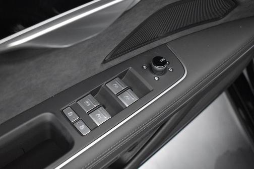 sebring black crystal effect 2026 Audi A8 55 TFSI quattro Tiptronic