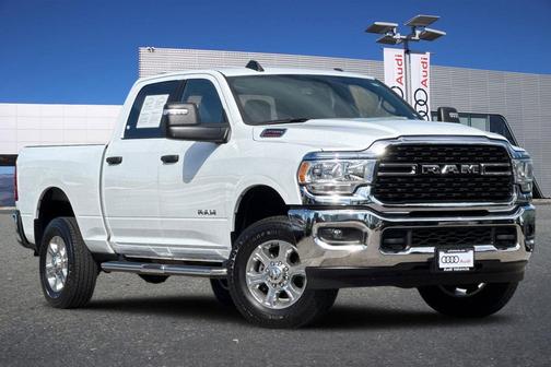 Bright White Clearcoat 2024 RAM 2500 Big Horn Crew Cab 4x4 6'4' Box