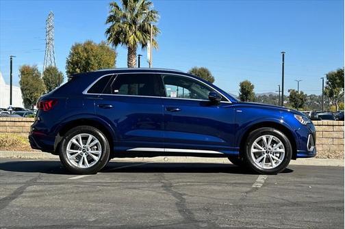 2024 Audi Q3 Premium 45 TFSI S line quattro Tiptronic