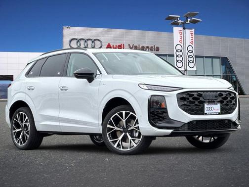 Glacier White Metallic 2026 Audi Q3 TFSI quattro S tronic