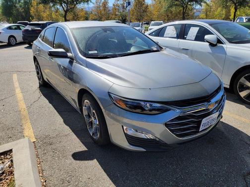 Sterling Gray Metallic 2024 Chevrolet Malibu FWD 1LT