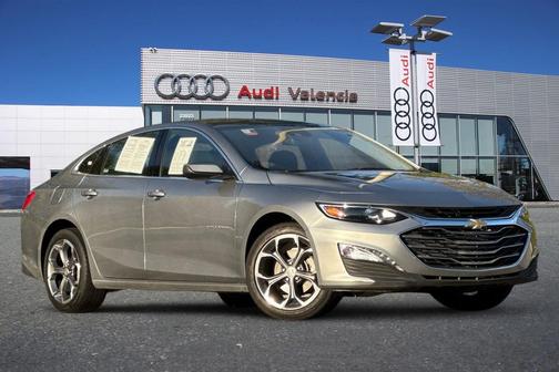 Sterling Gray Metallic 2024 Chevrolet Malibu FWD 1LT