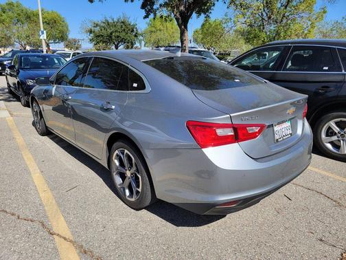 Sterling Gray Metallic 2024 Chevrolet Malibu FWD 1LT