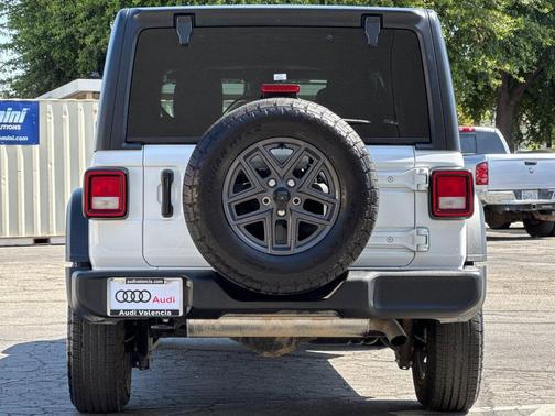 Bright White Clearcoat 2025 Jeep Wrangler Sport S