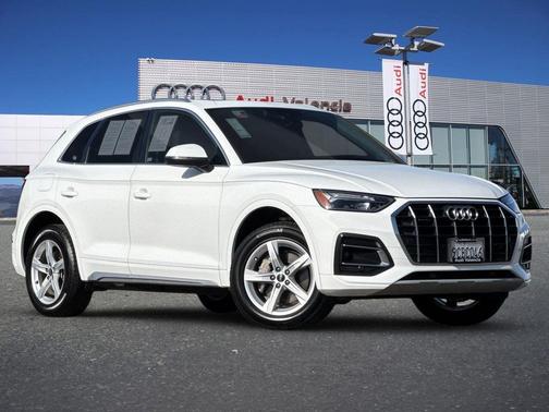 Ibis White 2022 Audi Q5 40 Premium