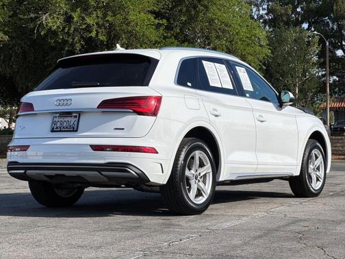 Ibis White 2022 Audi Q5 40 Premium