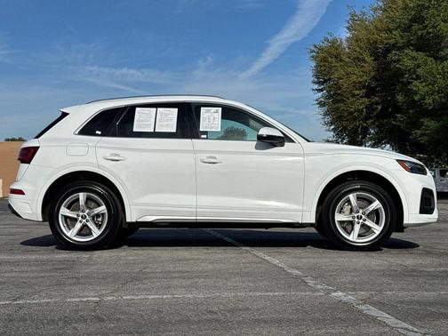 Ibis White 2022 Audi Q5 40 Premium
