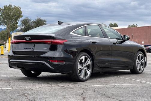 Mythos Black Metallic 2025 Audi A6 e-tron Premium Plus