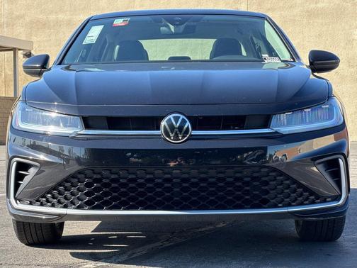 Black 2025 Volkswagen Jetta 1.5T SE