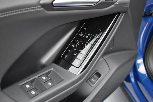Blue 2027 Audi SQ6 e-tron Premium Plus quattro