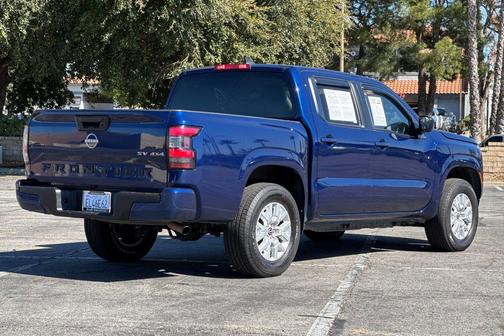 2023 Nissan Frontier SV