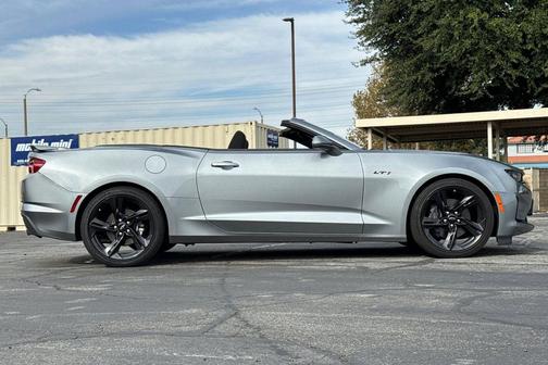 2024 Chevrolet Camaro RWD Convertible LT1