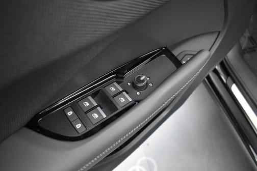 Mythos Black Metallic 2026 Audi Q3 TFSI quattro S tronic