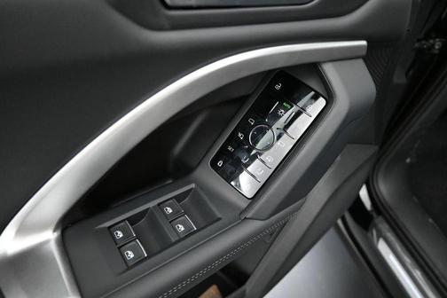 Mythos Black Metallic 2026 Audi Q5 Premium TFSI quattro S tronic