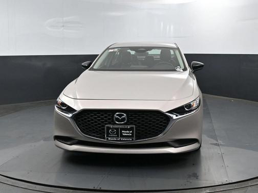 Platinum Quartz Metallic 2024 Mazda Mazda3 2.5 S Select Sport