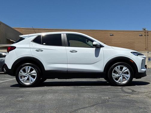 Summit White 2025 Buick Encore GX Preferred