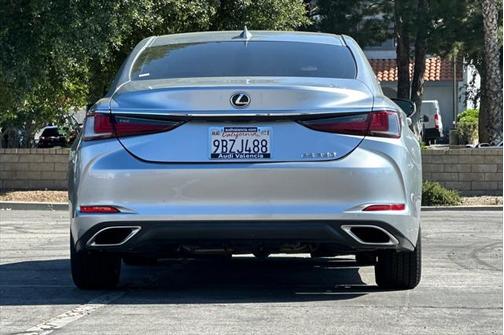 2022 Lexus ES 350 Base