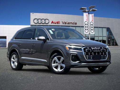 Gray Metallic 2025 Audi Q7 55 Premium