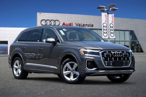 2025 Audi Q7 55 Premium