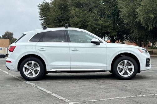 2023 Audi Q5 40 Premium