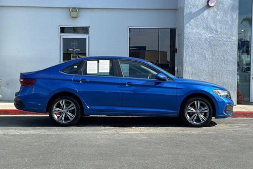 Rising Blue Metallic 2024 Volkswagen Jetta 1.5T SE