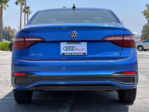 Rising Blue Metallic 2024 Volkswagen Jetta 1.5T SE
