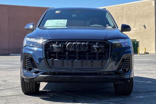 2025 Audi Q7 55 Premium Plus