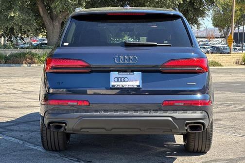 2025 Audi Q7 55 Premium Plus