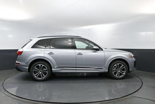 Satellite Silver 2026 Audi Q7 45 Premium