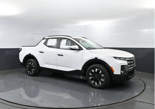Atlas White 2025 Hyundai SANTA CRUZ SEL