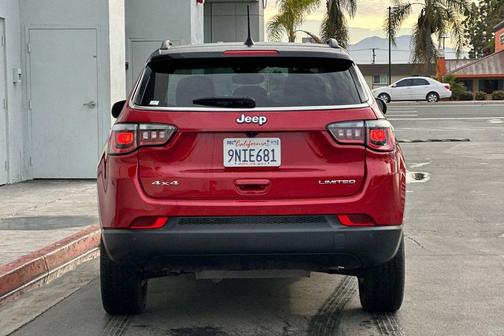 Red Hot Pearlcoat 2025 Jeep Compass Limited