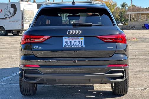 2024 Audi Q3 Premium 45 TFSI S line quattro Tiptronic