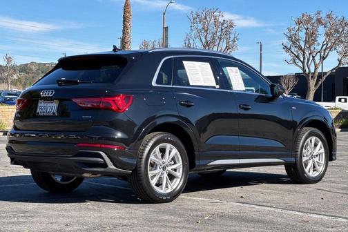 2024 Audi Q3 Premium 45 TFSI S line quattro Tiptronic