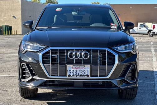 2024 Audi Q3 Premium 45 TFSI S line quattro Tiptronic
