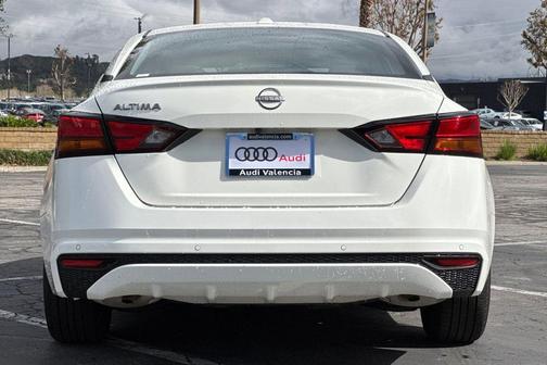 2025 Nissan Altima S FWD