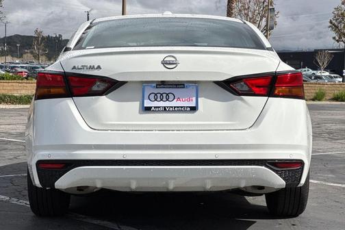 2025 Nissan Altima S FWD