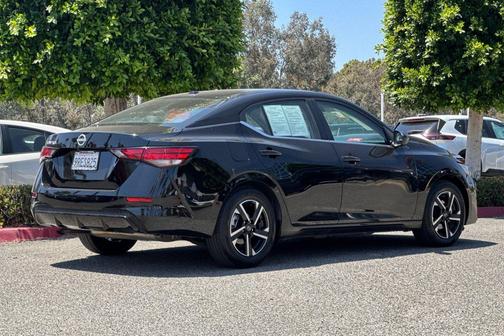 Super Black 2025 Nissan Sentra SV