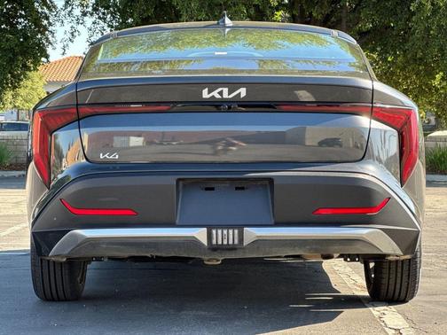 Interstellar Gray 2025 Kia K4 LXS