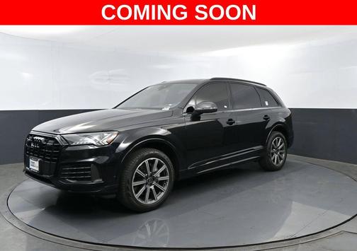 Mythos Black Metallic 2023 Audi Q7 45 Premium Plus