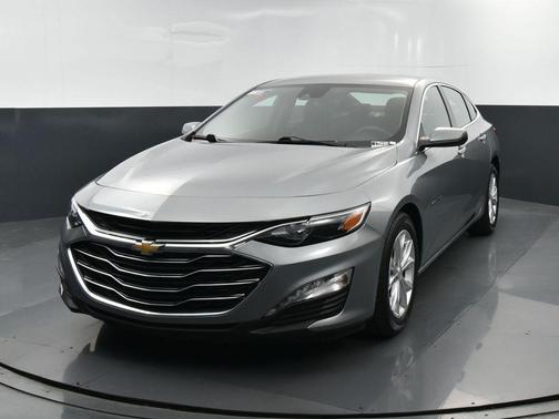 Sterling Gray Metallic 2024 Chevrolet Malibu FWD 1LT