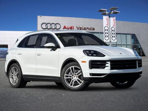 White 2024 Porsche Cayenne Cayenne