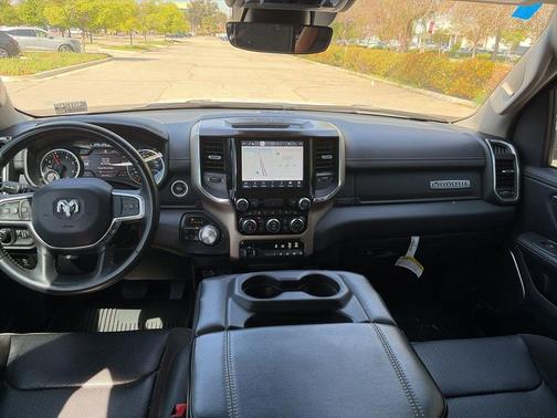 Bright White Clearcoat 2022 RAM 1500 Laramie