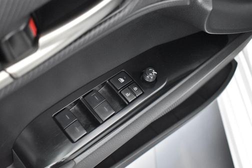 Ice 2025 Toyota Camry SE