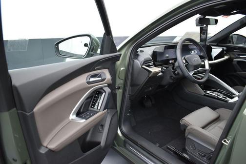 District Green Metallic 2026 Audi Q5 Premium Plus TFSI quattro S tronic