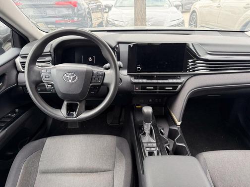 Ocean 2025 Toyota Camry LE