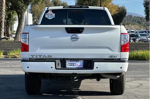 2022 Nissan Titan SV